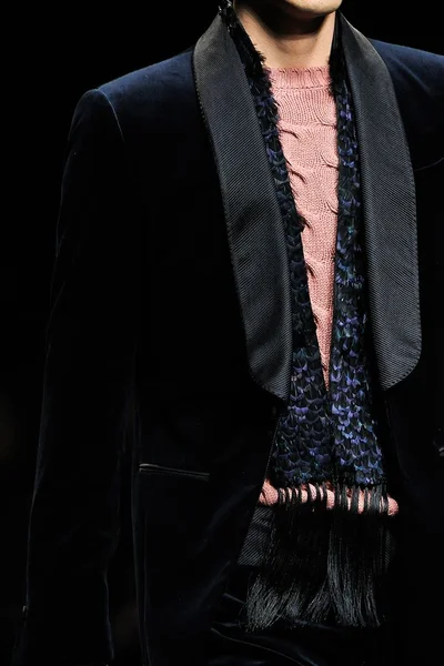 Look 64